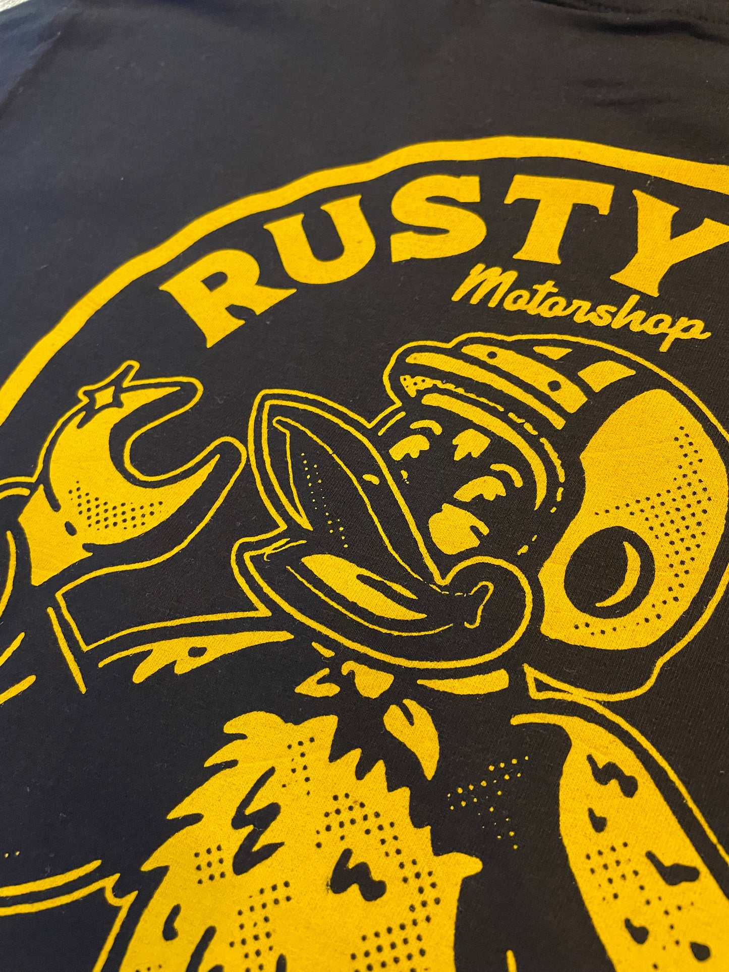 Rusty Gold Magpie Tee