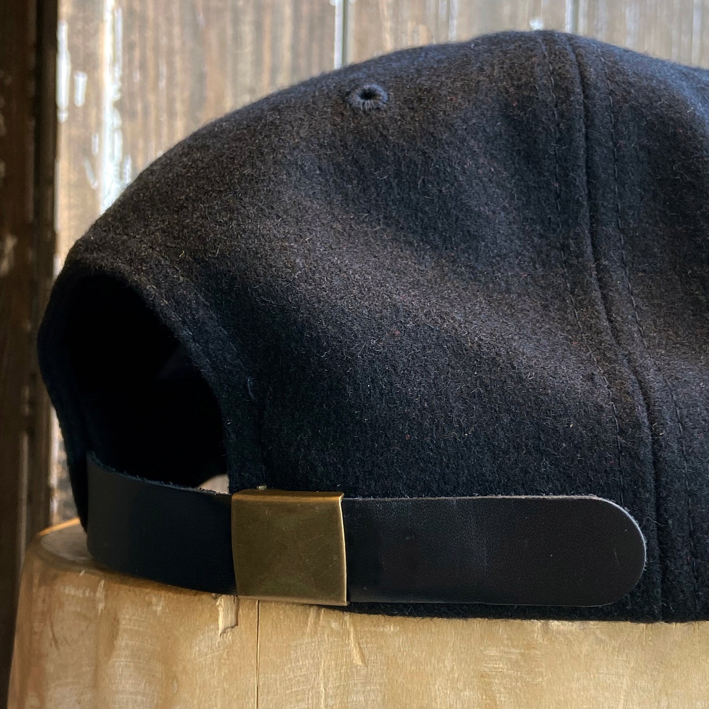 Rusty Gold Wool Felt Cap - Black