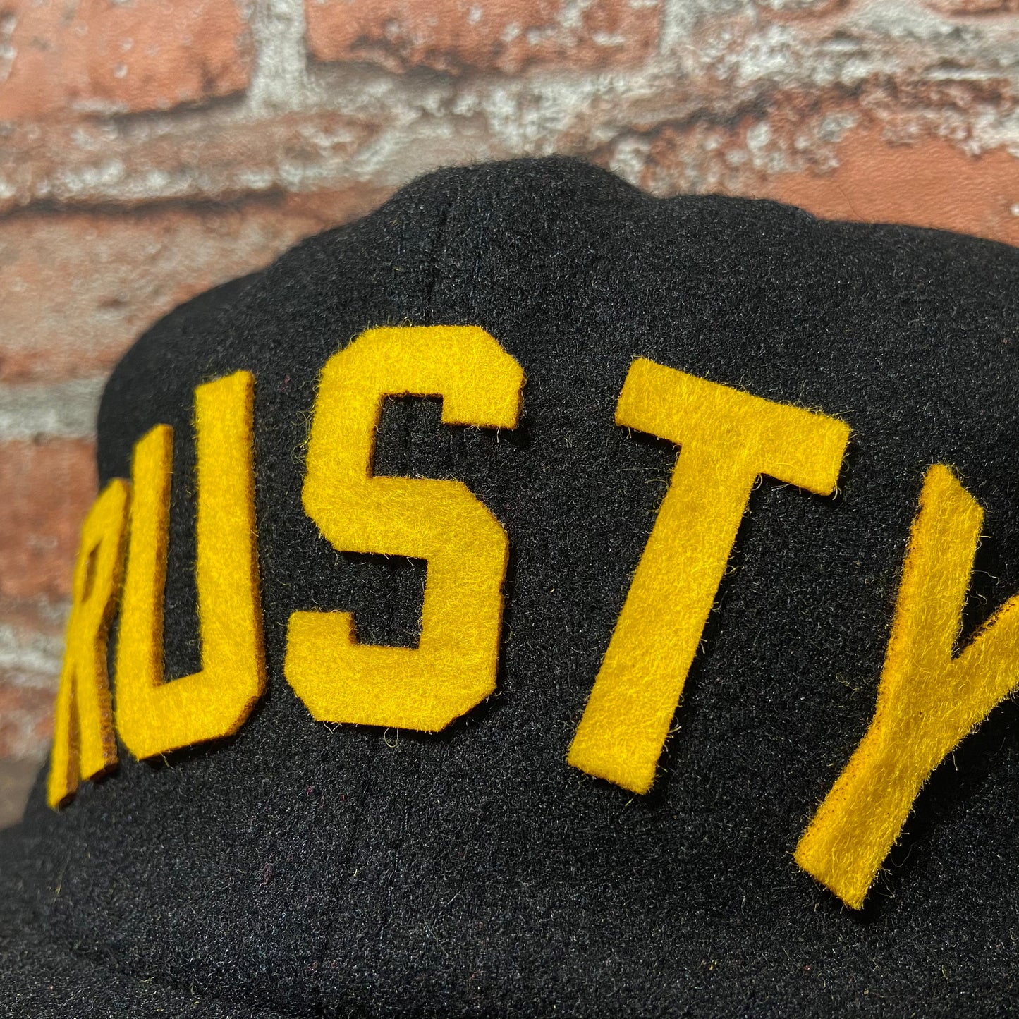 Rusty Gold Wool Felt Cap - Black