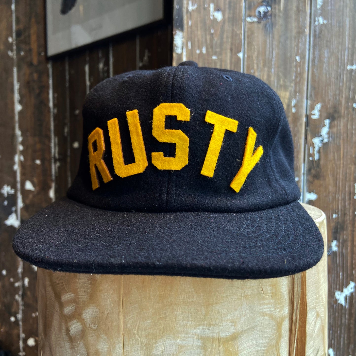 Rusty Gold Wool Felt Cap - Black