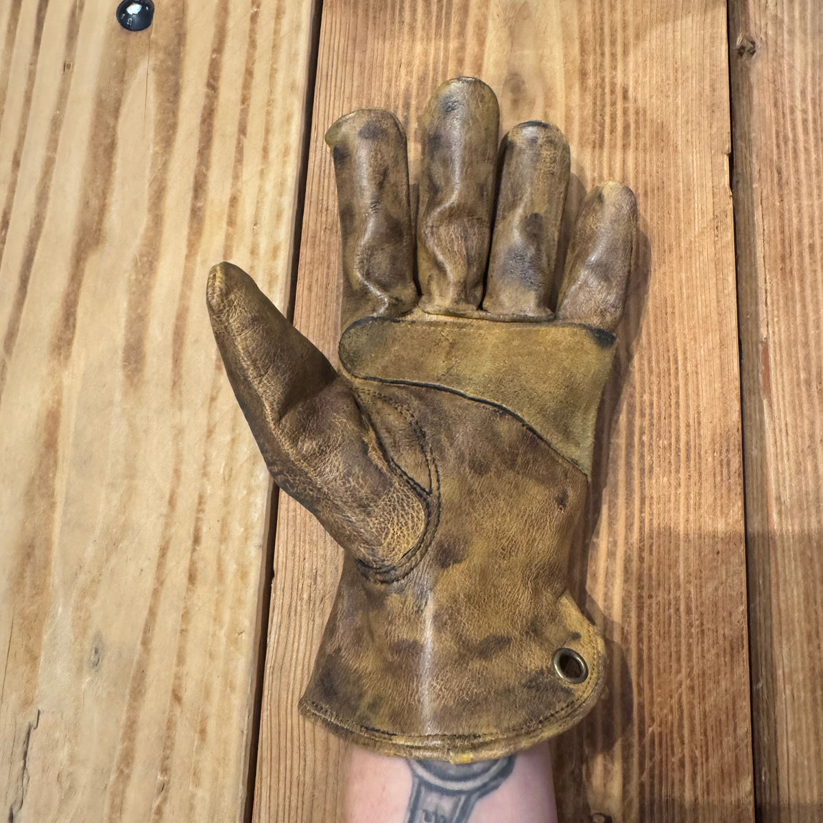 Rusty Gold Tough Glove - Oak Brown