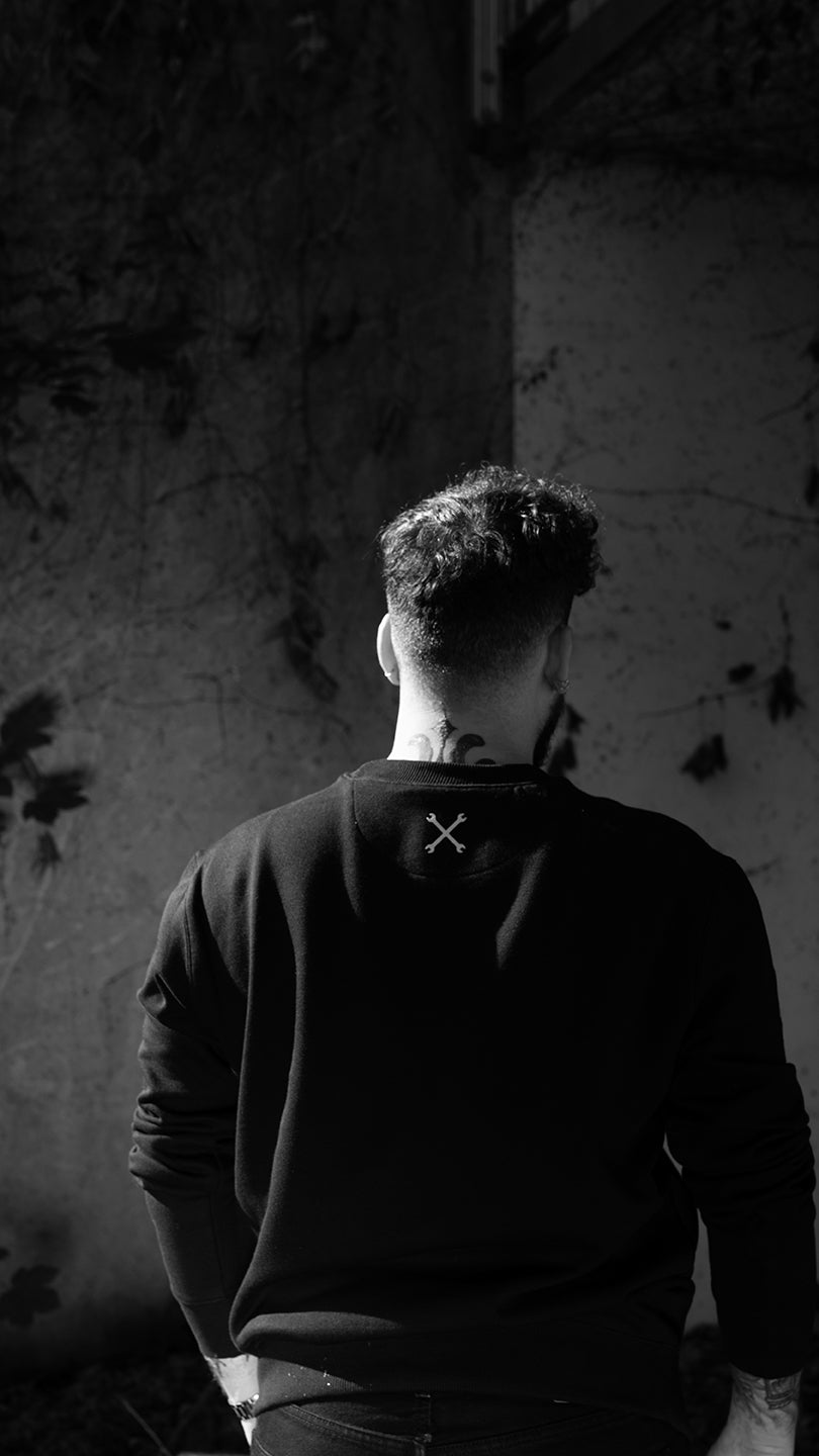 Rusty Race Sweater Black & Vintage White
